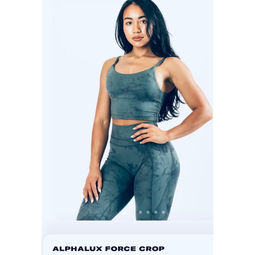 Alphalete Storm Grey Alphalux Force Crop